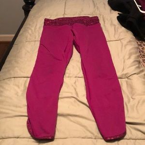 Fuchsia lululemon capris. Size 6.
